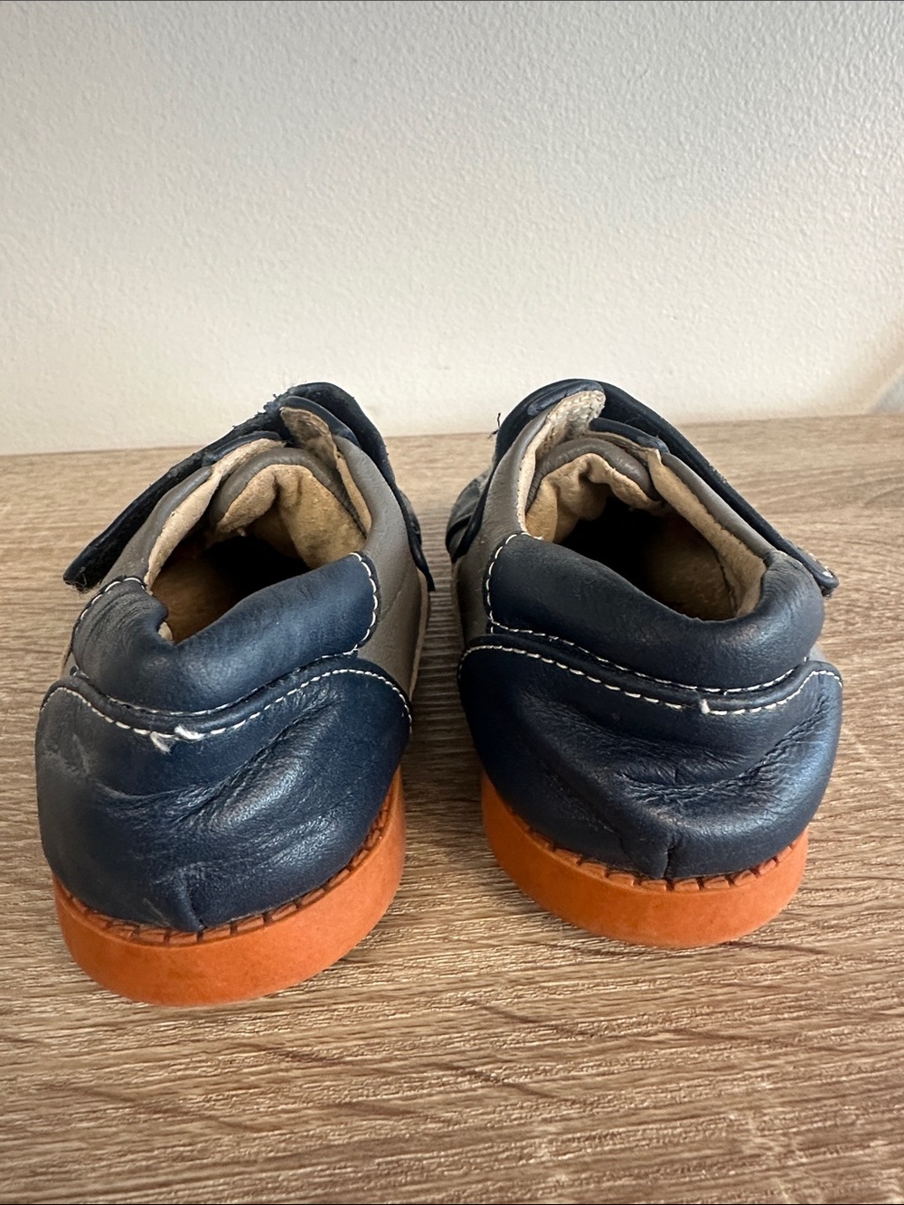See Kai Run Jaxon Navy & Gray Kids Leather Sneakers Orange Laces 7 - Picture 3 of 4